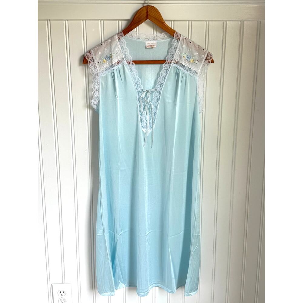 Vintage Val Mode Sleeveless Nightgown Blue with Lace and Eyelet, M